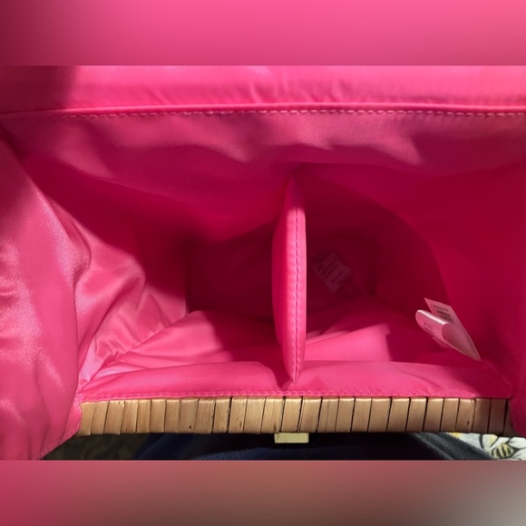 Lilly Pulitzer Wicker Wine Tote.  NWOT!! - Picture 10 of 11